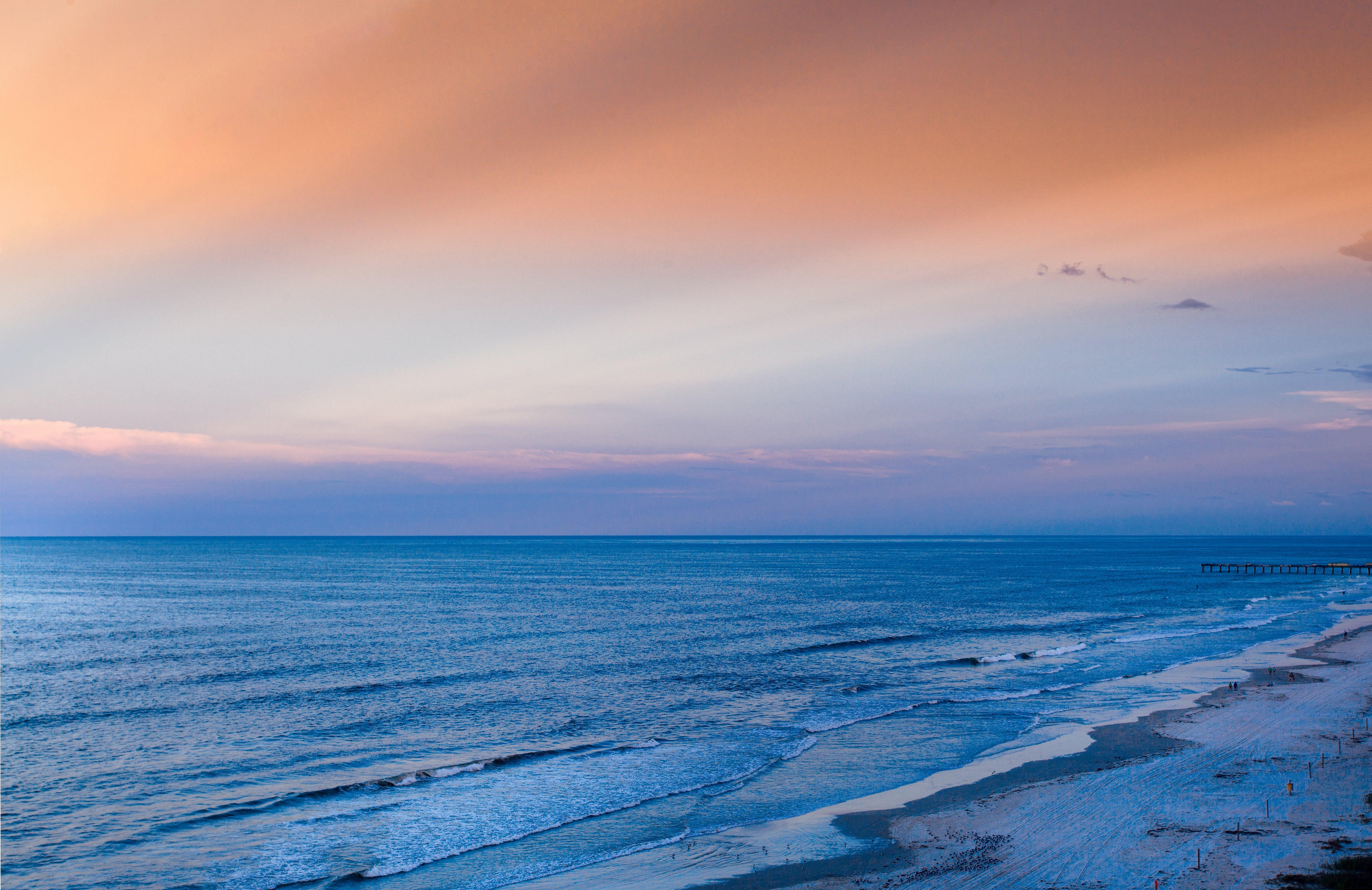 Holiday Inn Express & Suites Oceanfront Daytona Beach Shores By Ihg Esterno foto