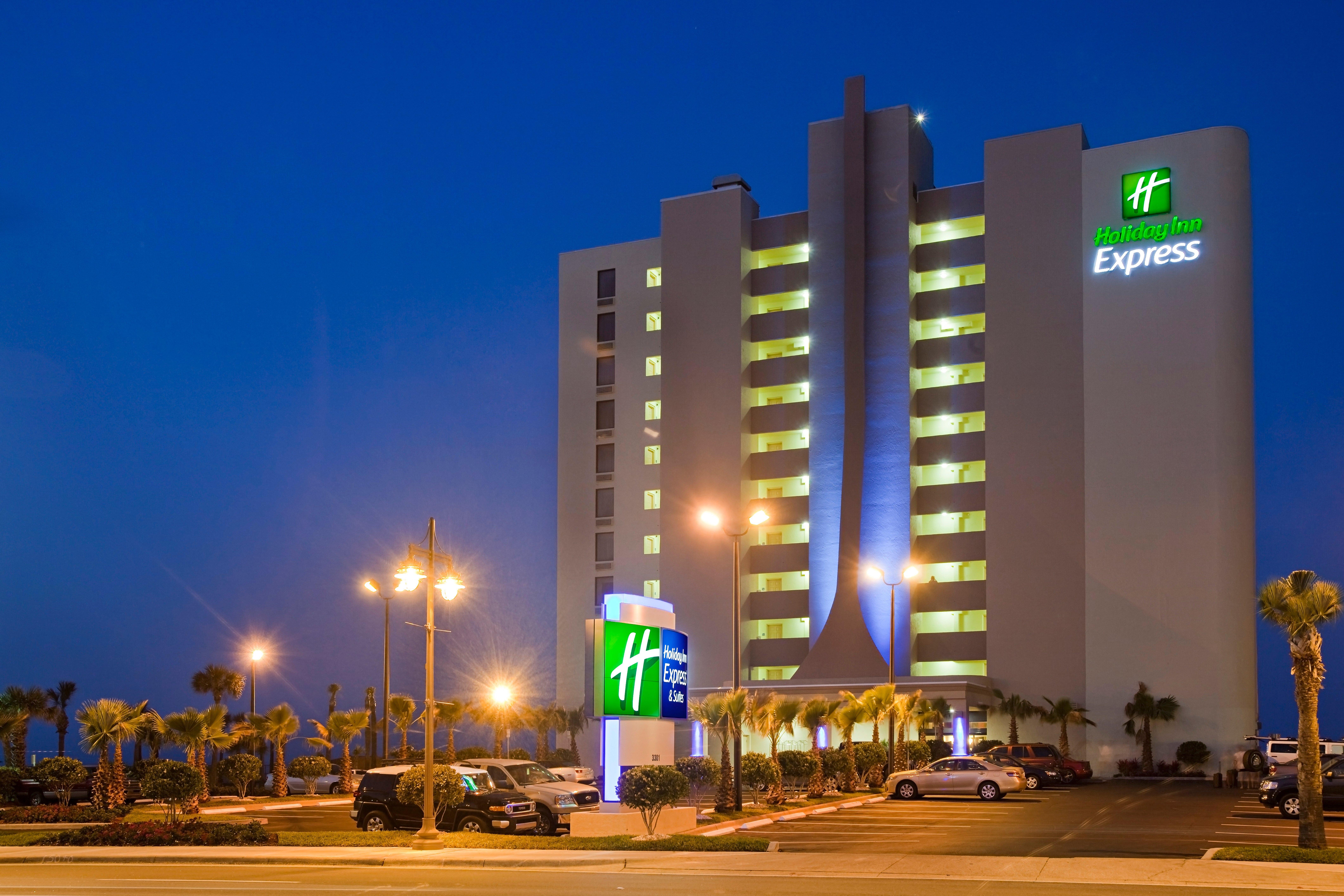 Holiday Inn Express & Suites Oceanfront Daytona Beach Shores By Ihg Esterno foto