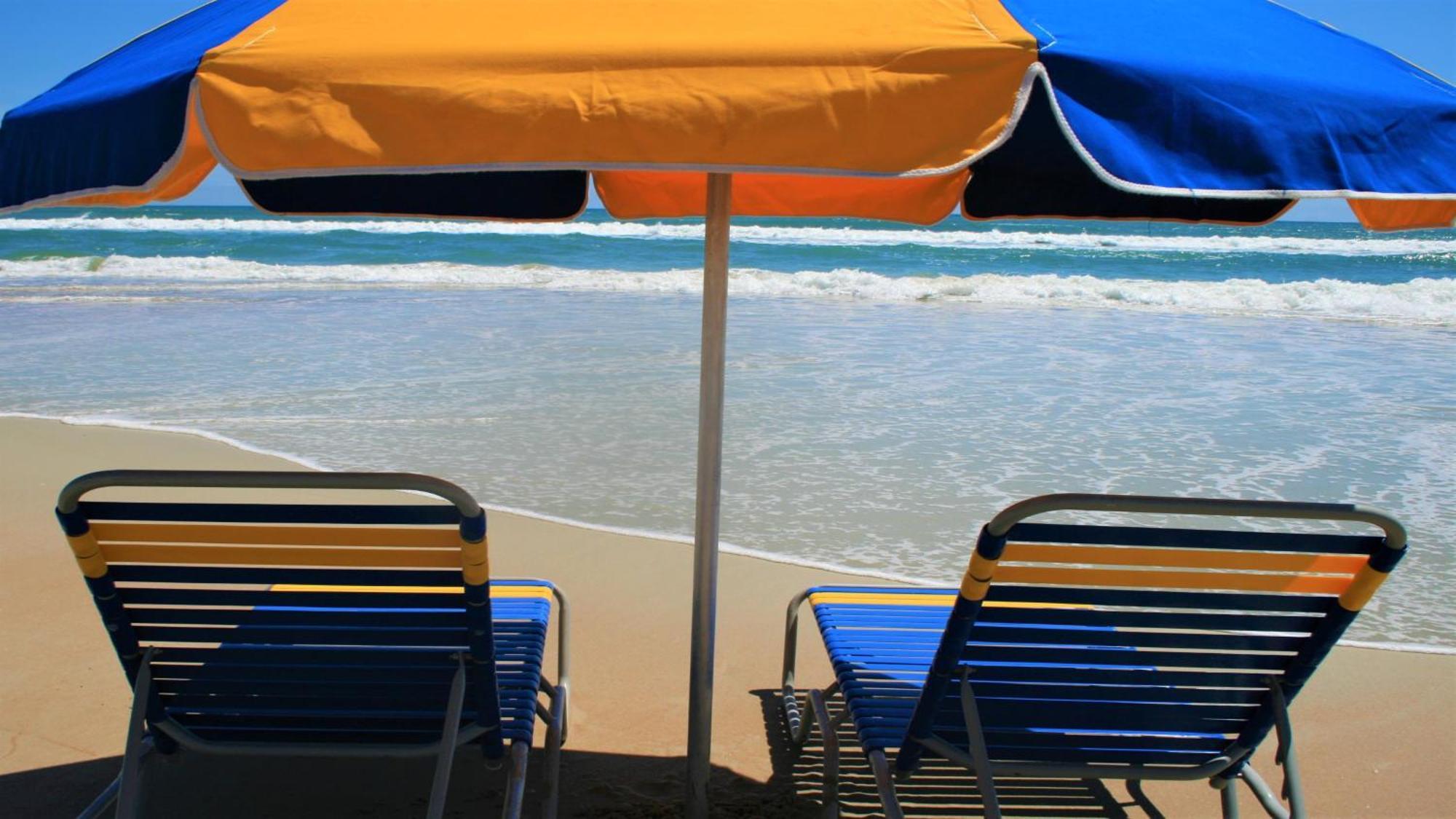 Holiday Inn Express & Suites Oceanfront Daytona Beach Shores By Ihg Esterno foto