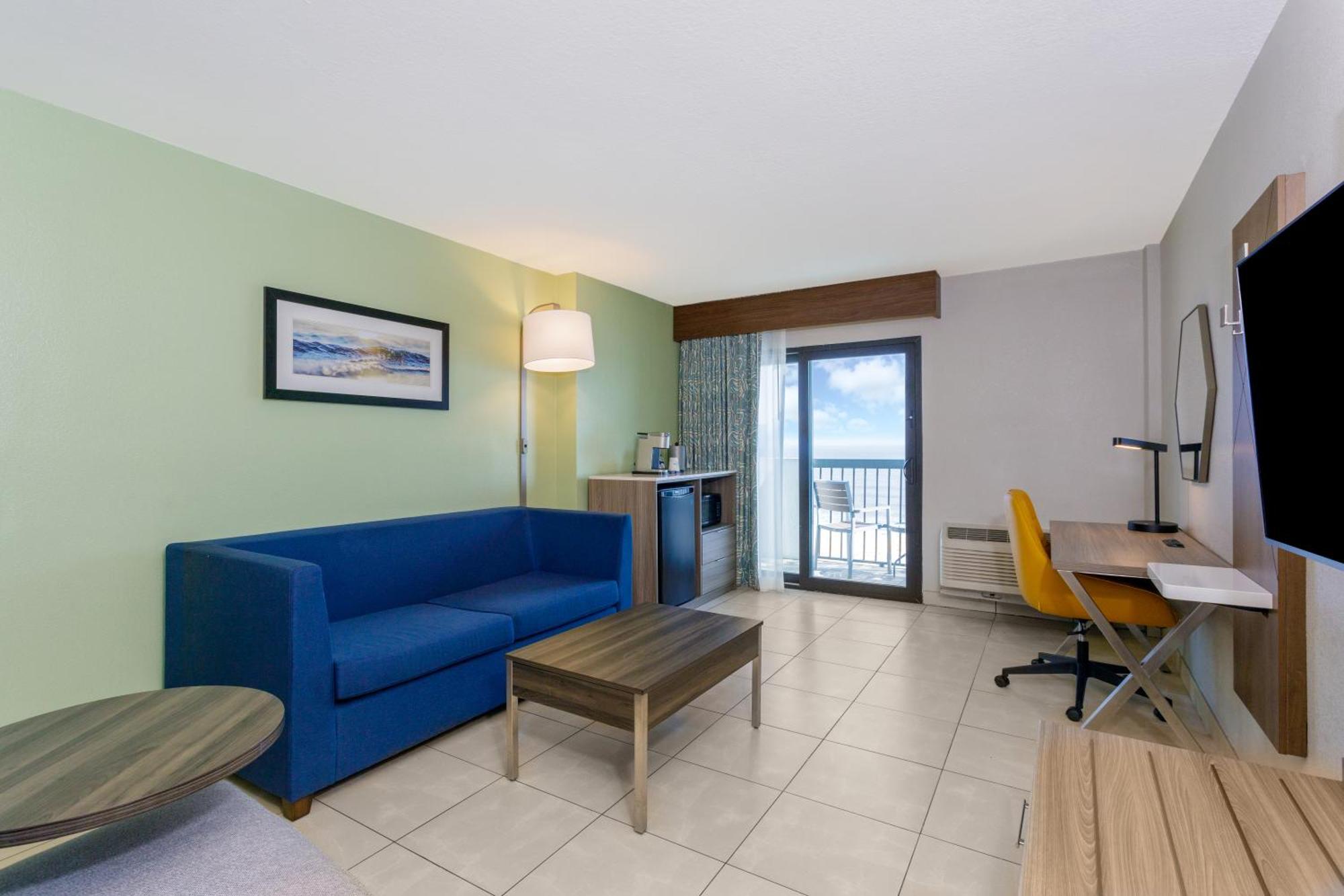 Holiday Inn Express & Suites Oceanfront Daytona Beach Shores By Ihg Esterno foto