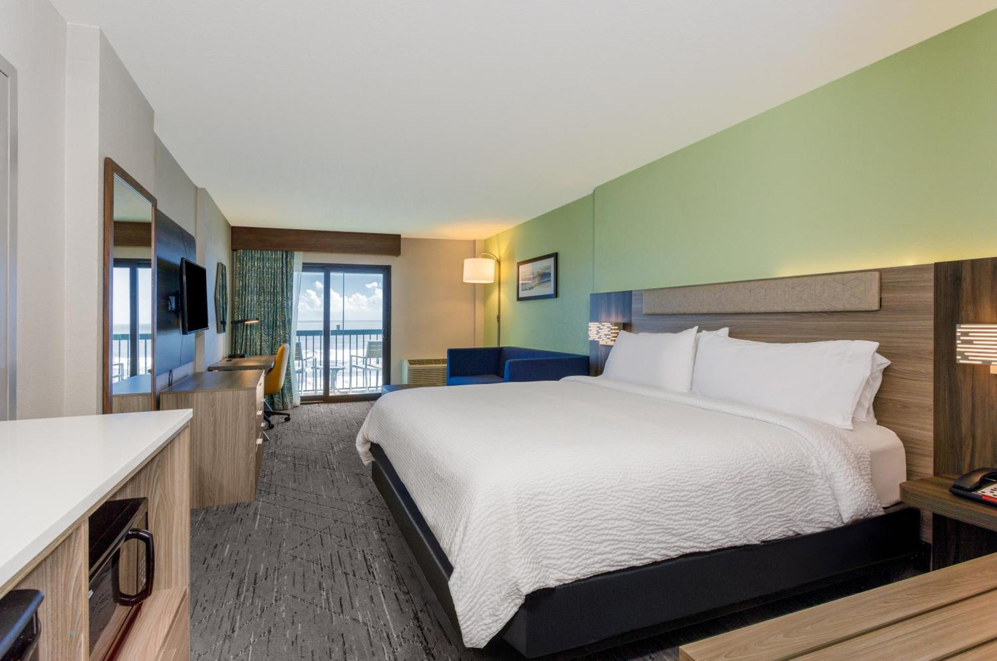 Holiday Inn Express & Suites Oceanfront Daytona Beach Shores By Ihg Esterno foto